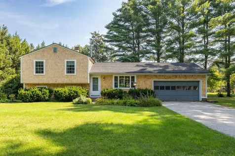 303 Pinewood Drive Hopkinton NH 03229