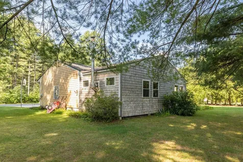 303 Pinewood Drive Hopkinton NH 03229