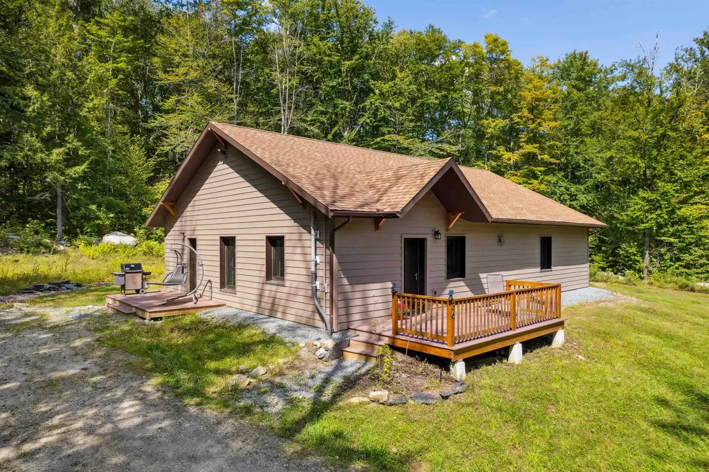 36 Cove Road Canaan NH 03741