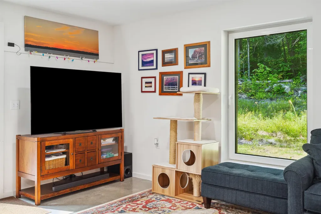 36 Cove Road Canaan NH 03741