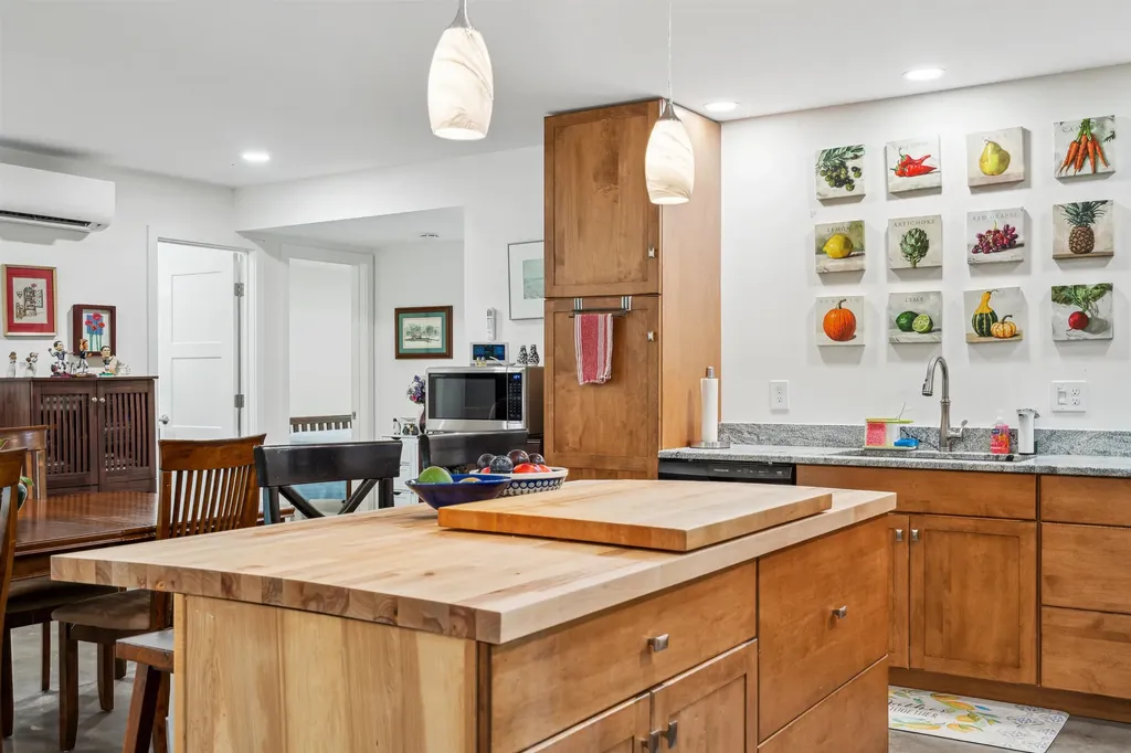 36 Cove Road Canaan NH 03741