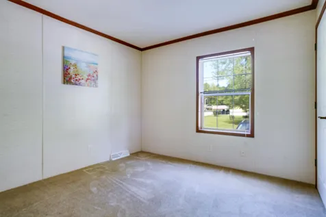 16 Alice Drive Concord NH 03303