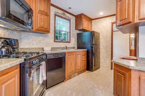16 Alice Drive Concord NH 03303