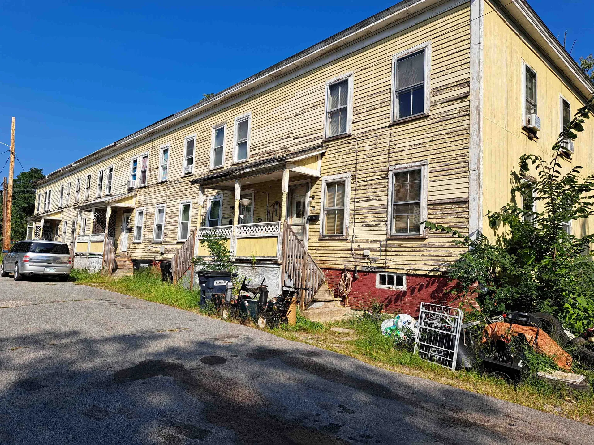 16-26 Fact0ry Street Claremont NH 03743
