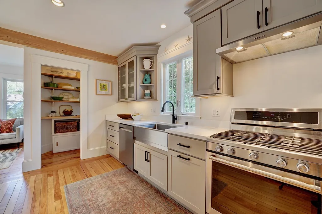 105 Middle Road Portsmouth NH 03801