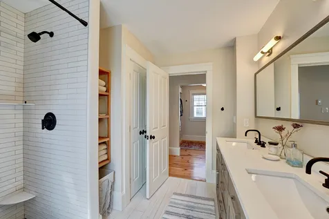 105 Middle Road Portsmouth NH 03801