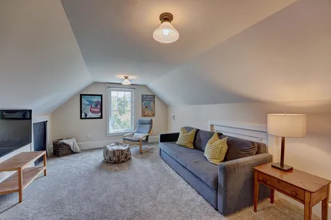 105 Middle Road Portsmouth NH 03801