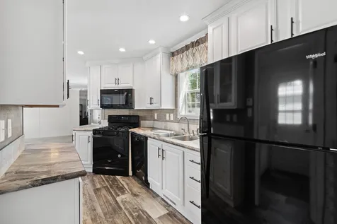 331 Sherwood Glen Somersworth NH 03878