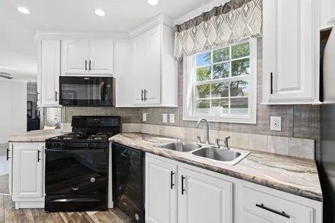 331 Sherwood Glen Somersworth NH 03878