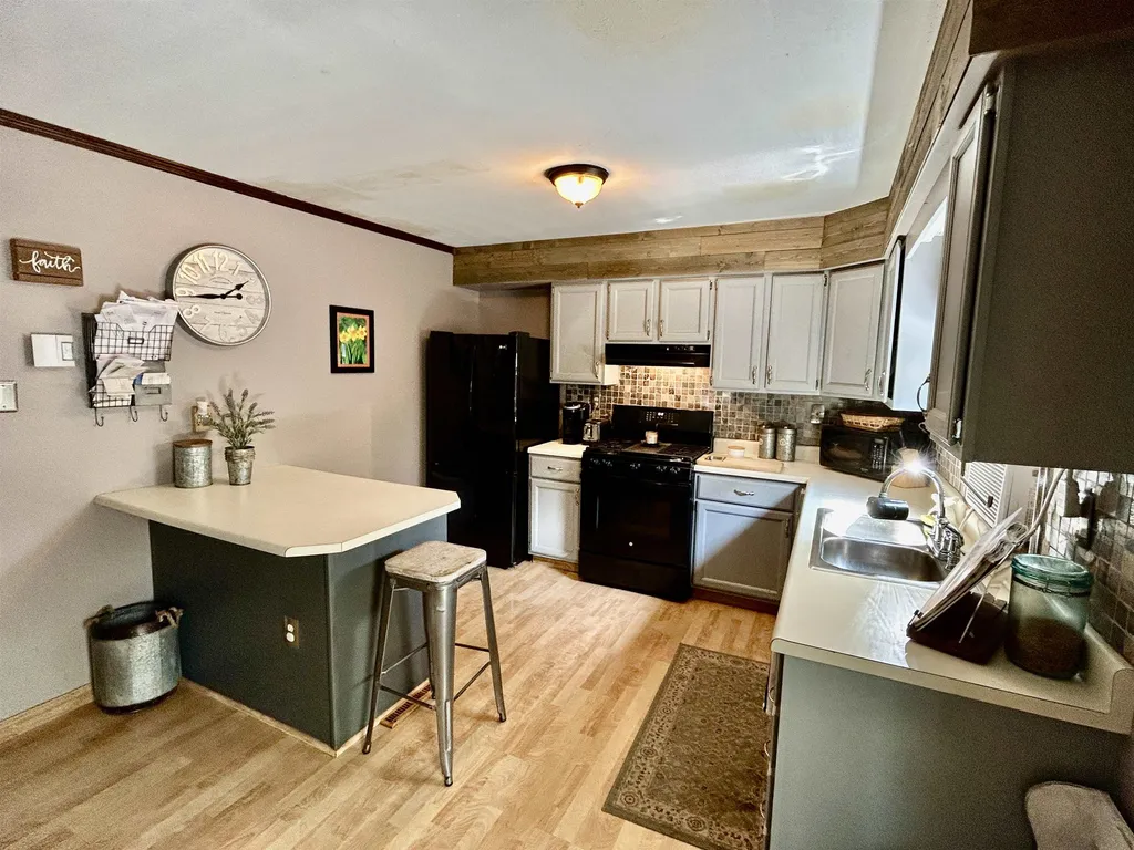 10 Stillwater Circle Rochester NH 03839
