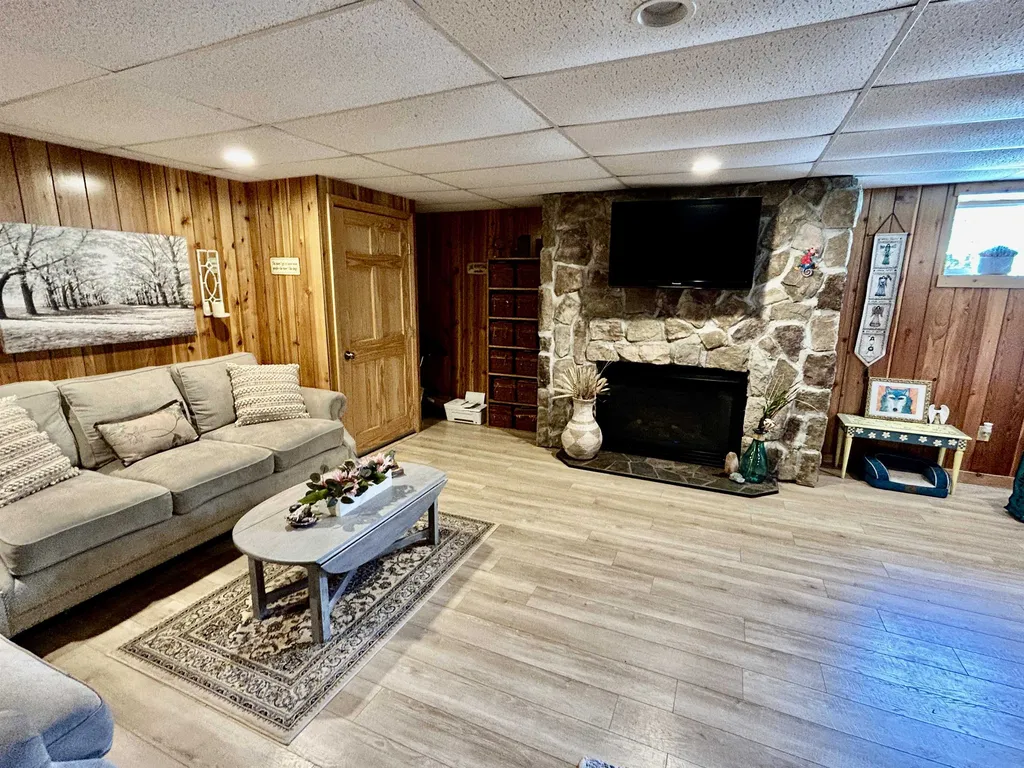 10 Stillwater Circle Rochester NH 03839
