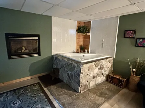10 Stillwater Circle Rochester NH 03839