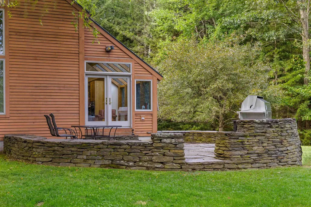 276 Wilcox Hollow Road Sandgate VT 05250