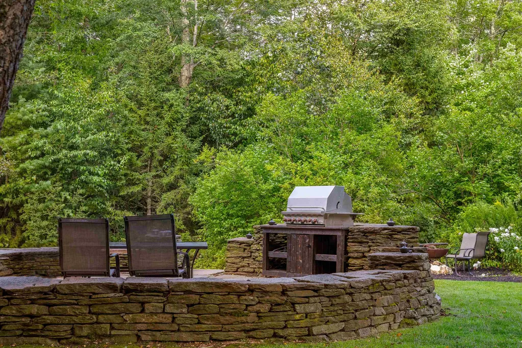 276 Wilcox Hollow Road Sandgate VT 05250