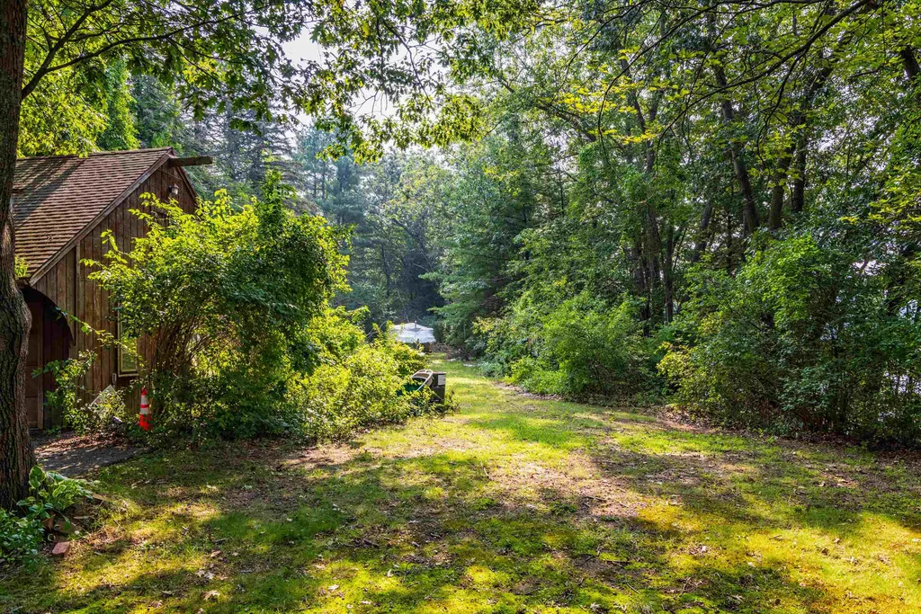 21 Spur Road Dover NH 03820