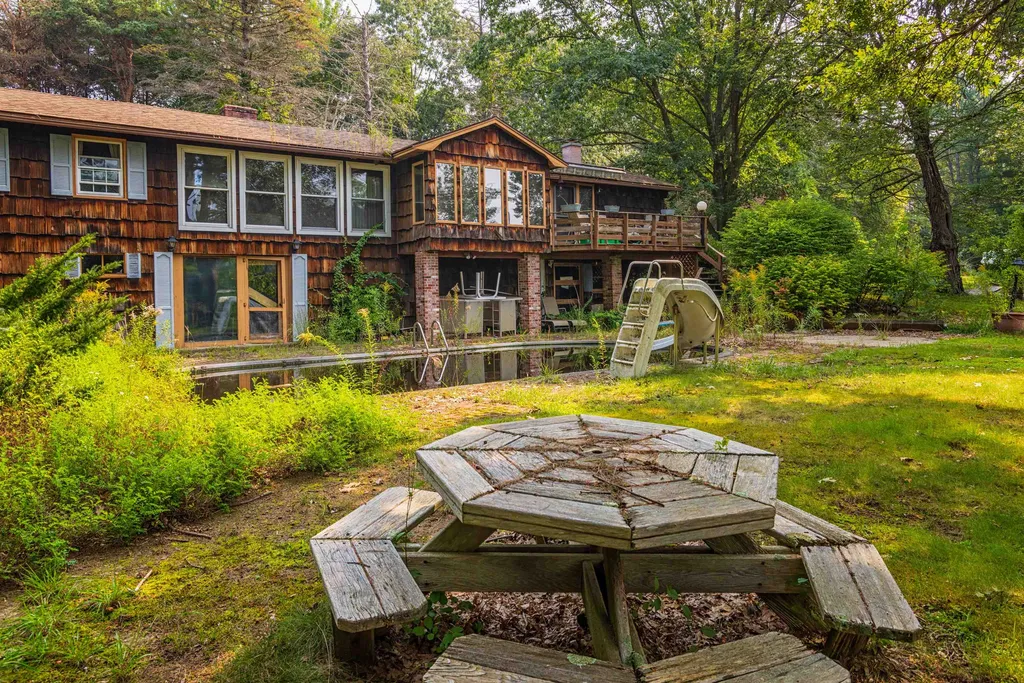 21 Spur Road Dover NH 03820