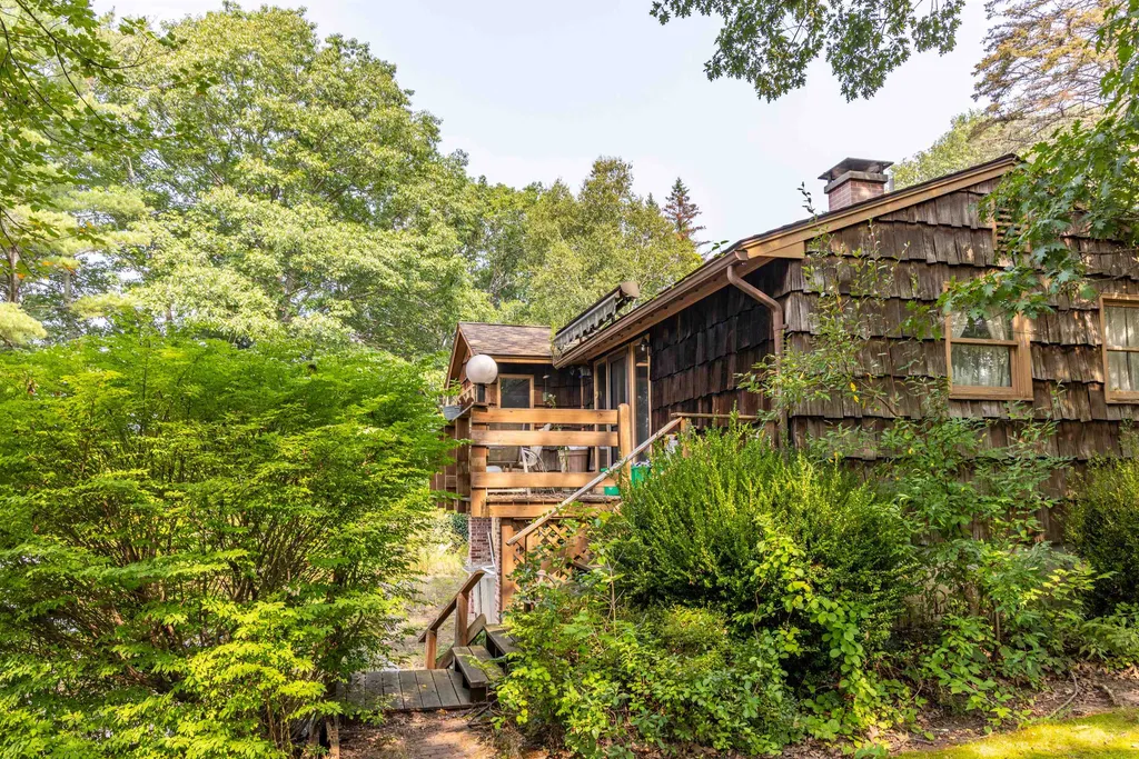 21 Spur Road Dover NH 03820