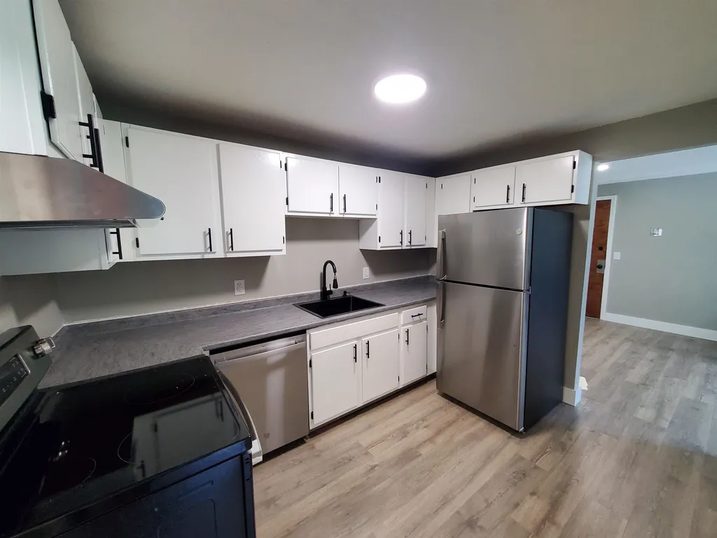 20 Wolf Road Lebanon NH 03766
