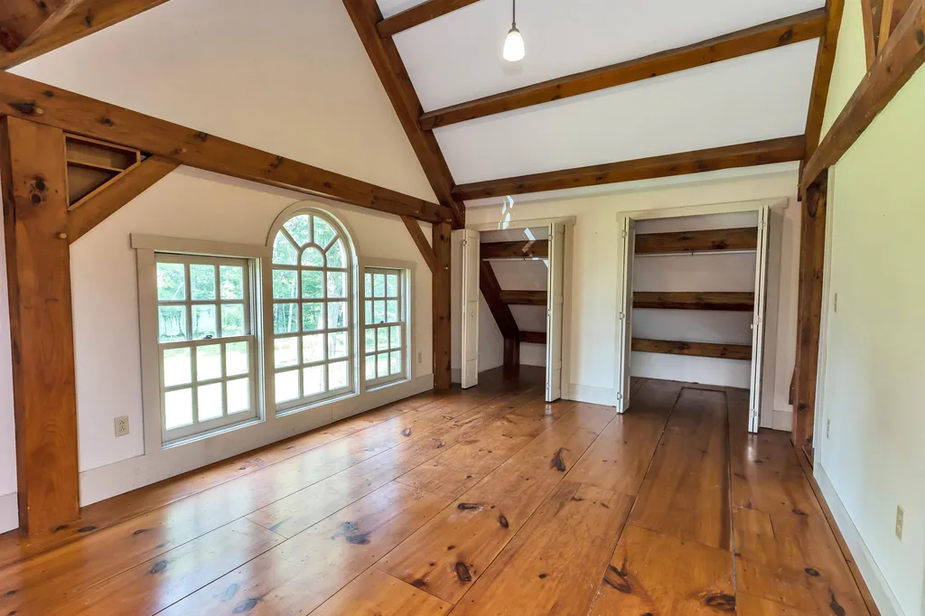 91 Dooe Road Dublin NH 03444