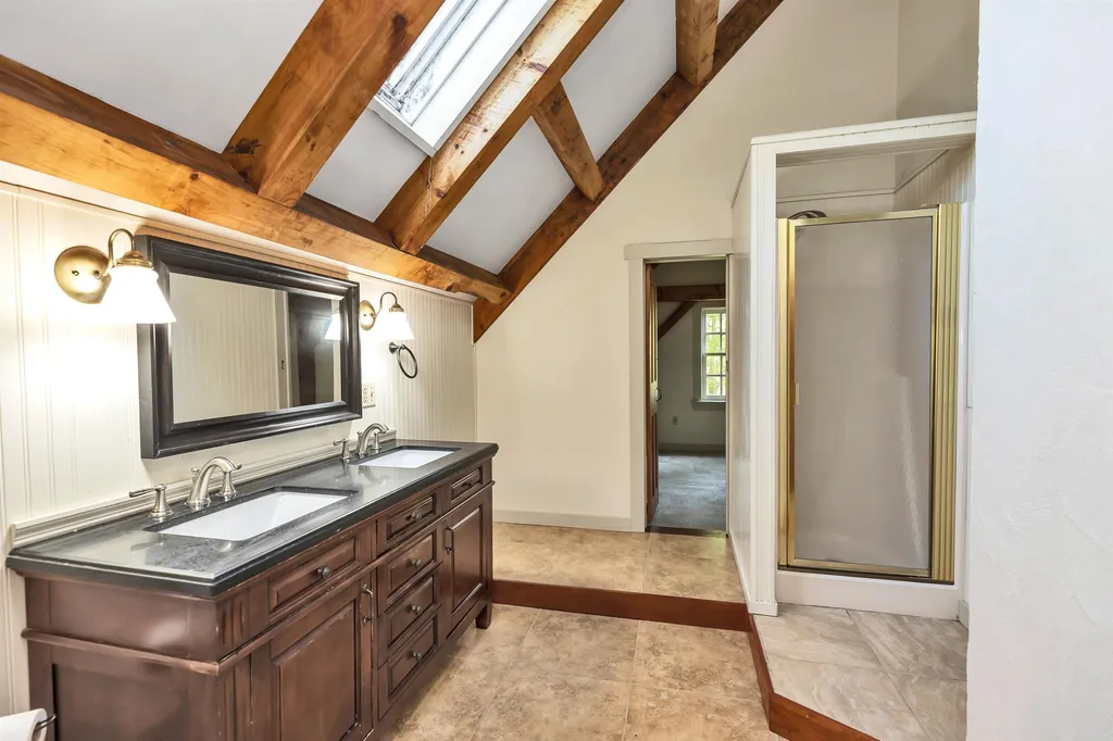 91 Dooe Road Dublin NH 03444