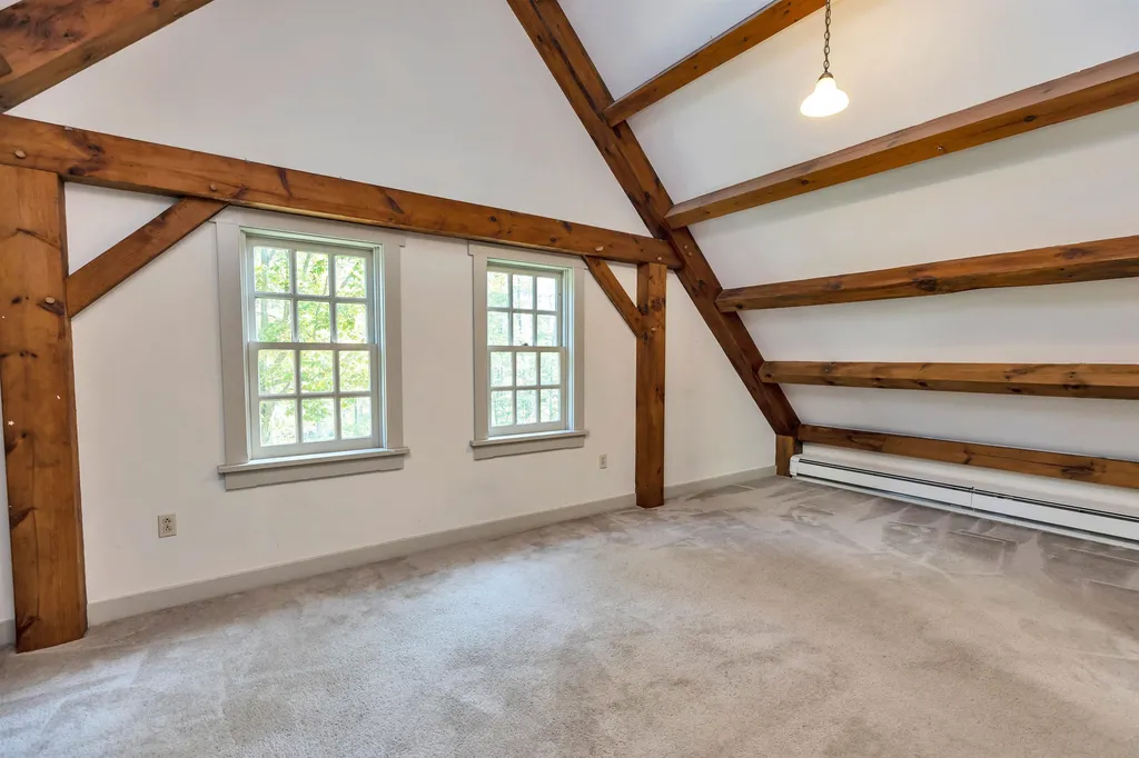 91 Dooe Road Dublin NH 03444