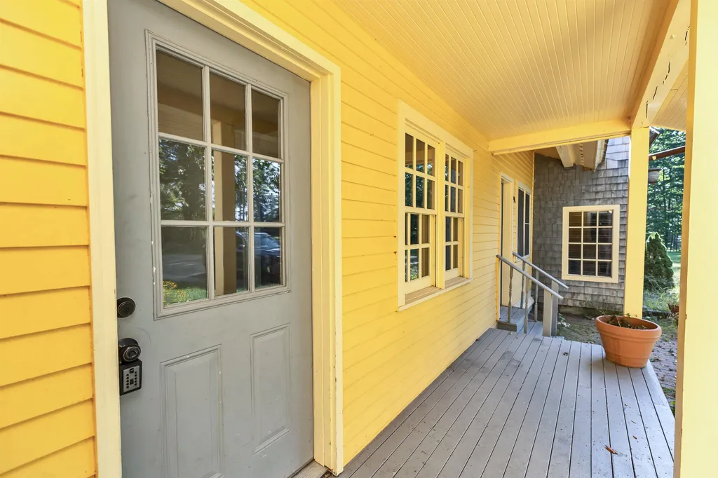 91 Dooe Road Dublin NH 03444