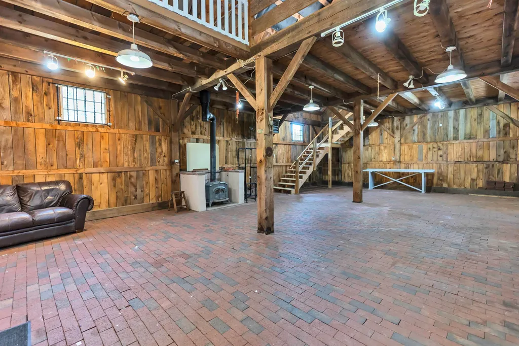 91 Dooe Road Dublin NH 03444