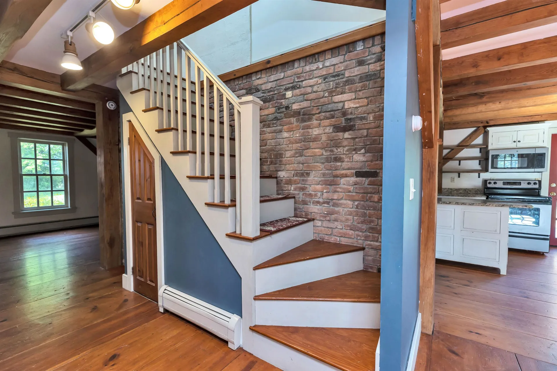 91 Dooe Road Dublin NH 03444