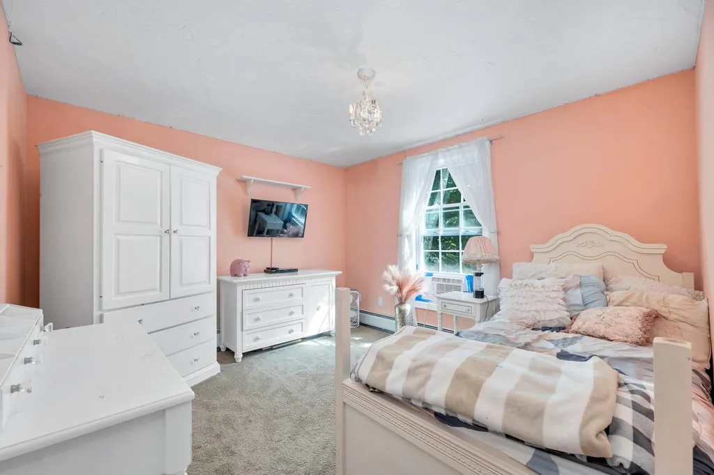22 Franconia Drive New Durham NH 03855