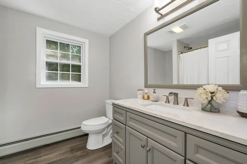 22 Franconia Drive New Durham NH 03855