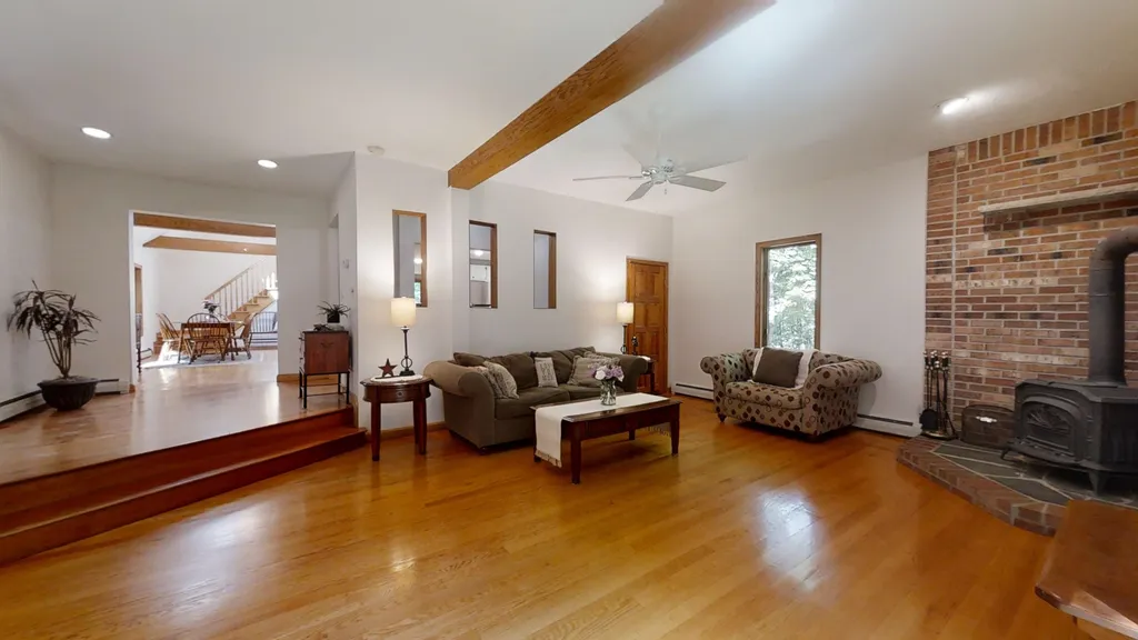 39 Cricket Lane Sandown NH 03873