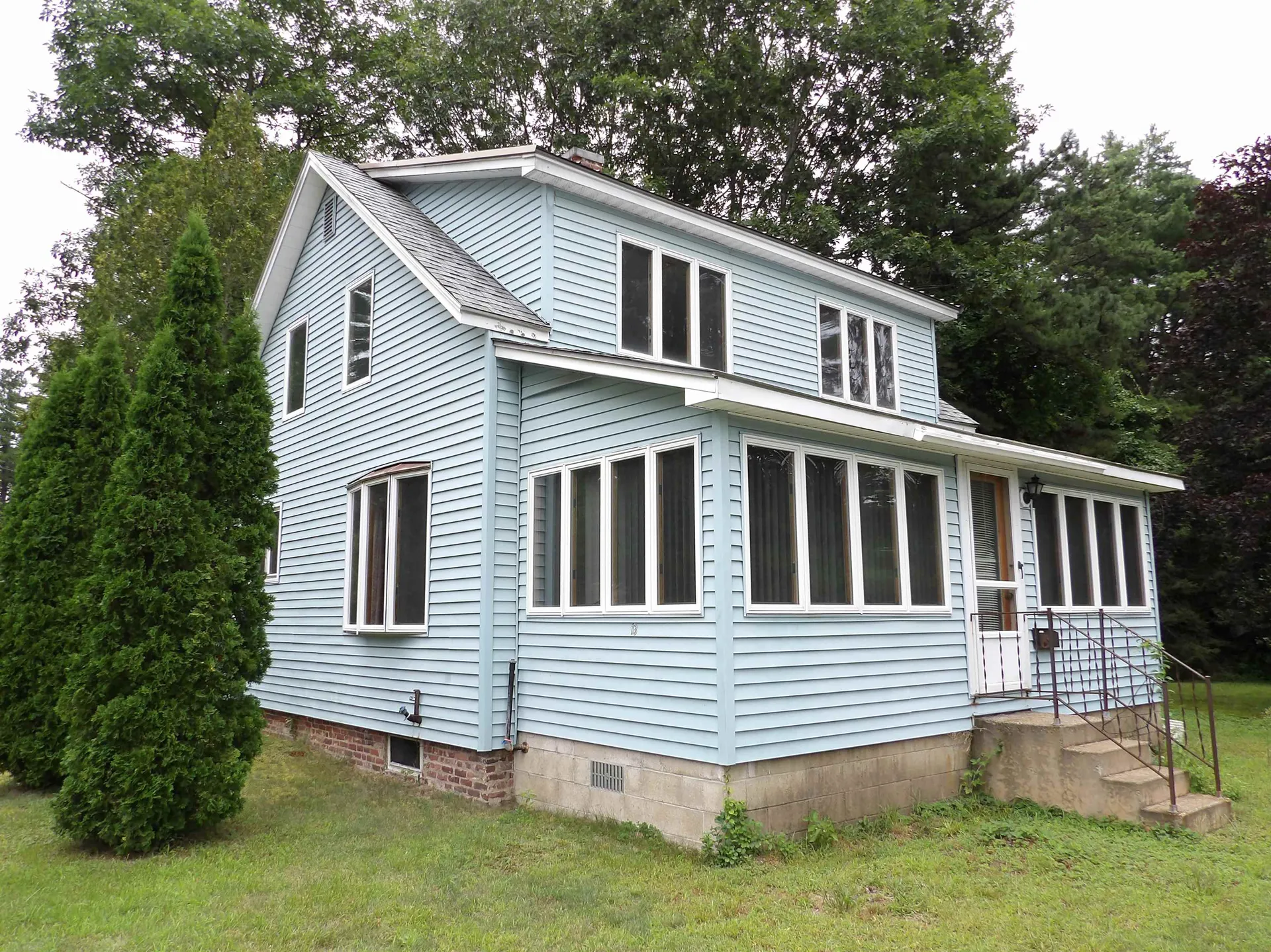 13 Carver Street Franklin NH 03235