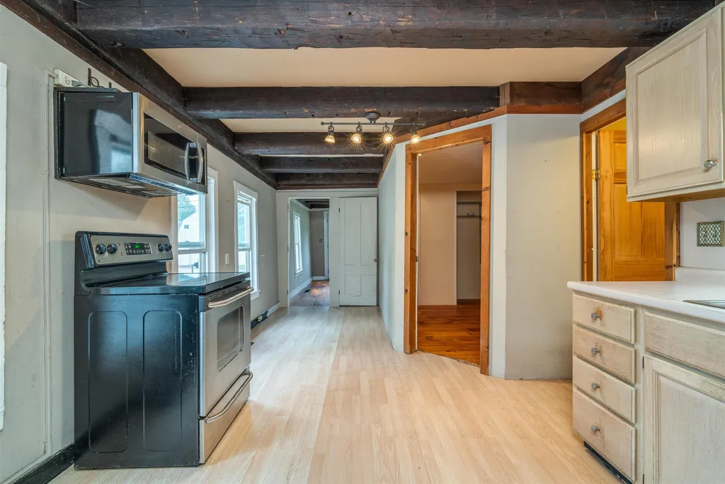 88 Lyford Road Brookfield NH 03872
