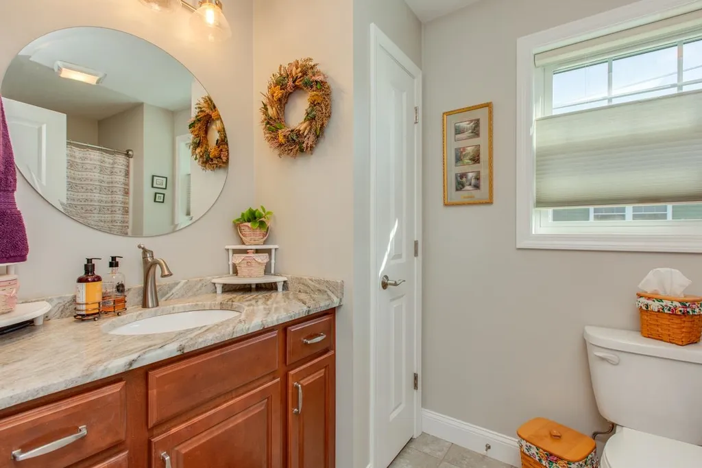 16 Redwood Road Pelham NH 03076