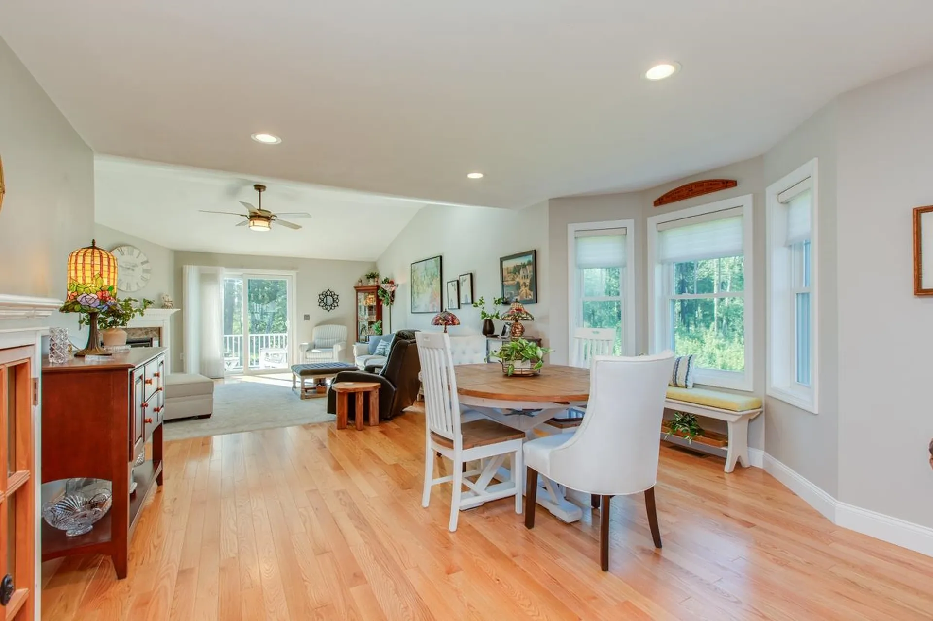 16 Redwood Road Pelham NH 03076