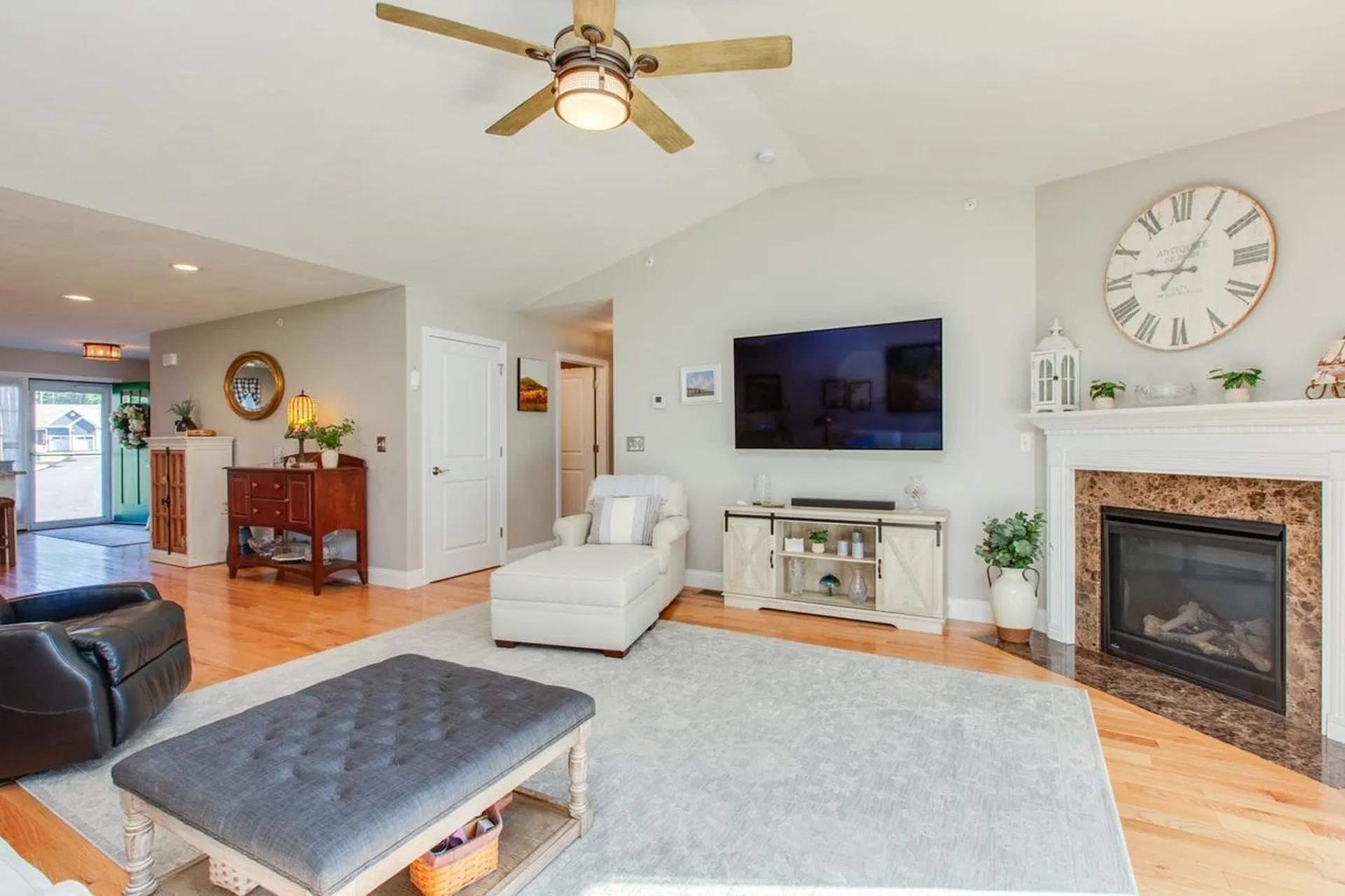 16 Redwood Road Pelham NH 03076