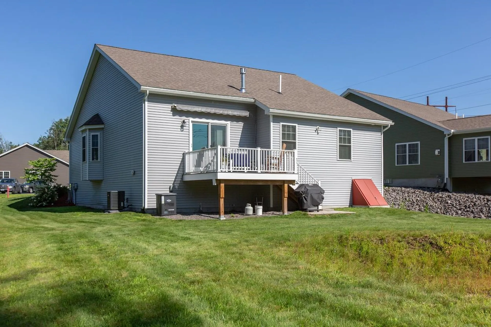 16 Redwood Road Pelham NH 03076