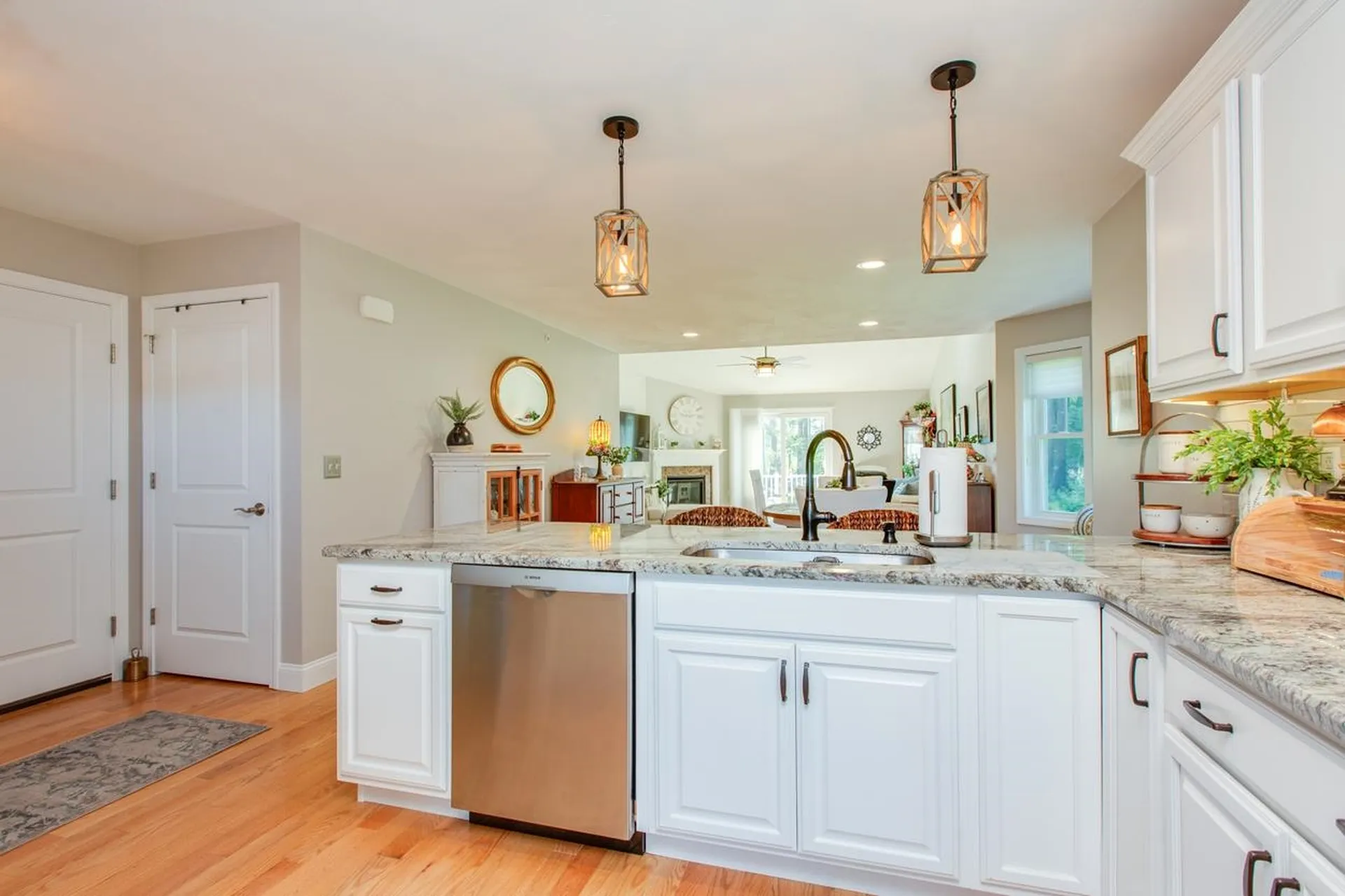 16 Redwood Road Pelham NH 03076