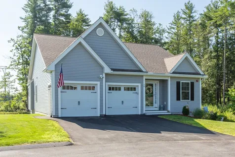 16 Redwood Road Pelham NH 03076