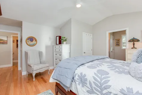 16 Redwood Road Pelham NH 03076
