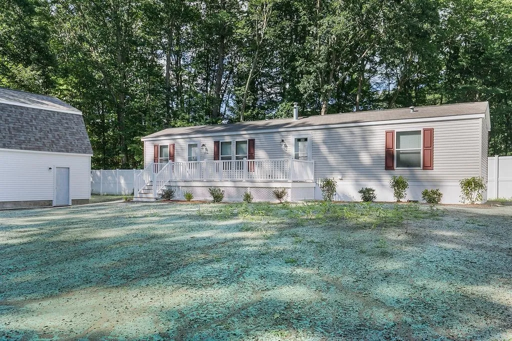 151A Millville Street Salem NH 03079