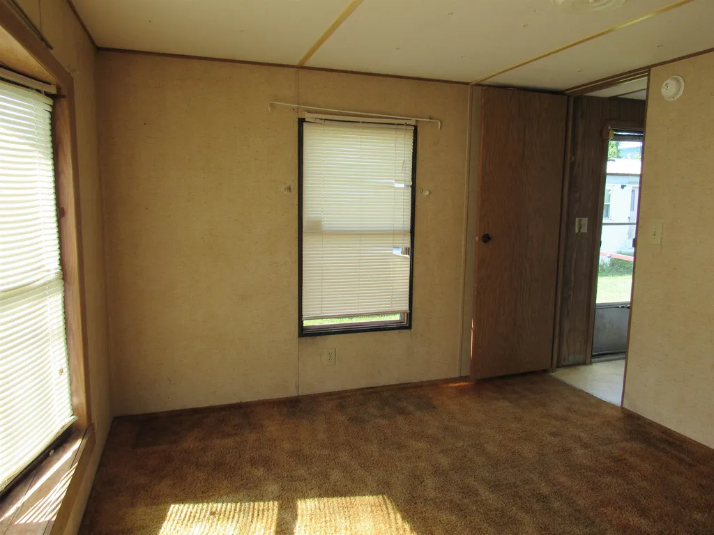 16 Upham Place Claremont NH 03743