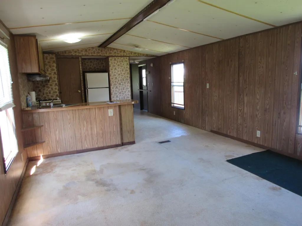 16 Upham Place Claremont NH 03743