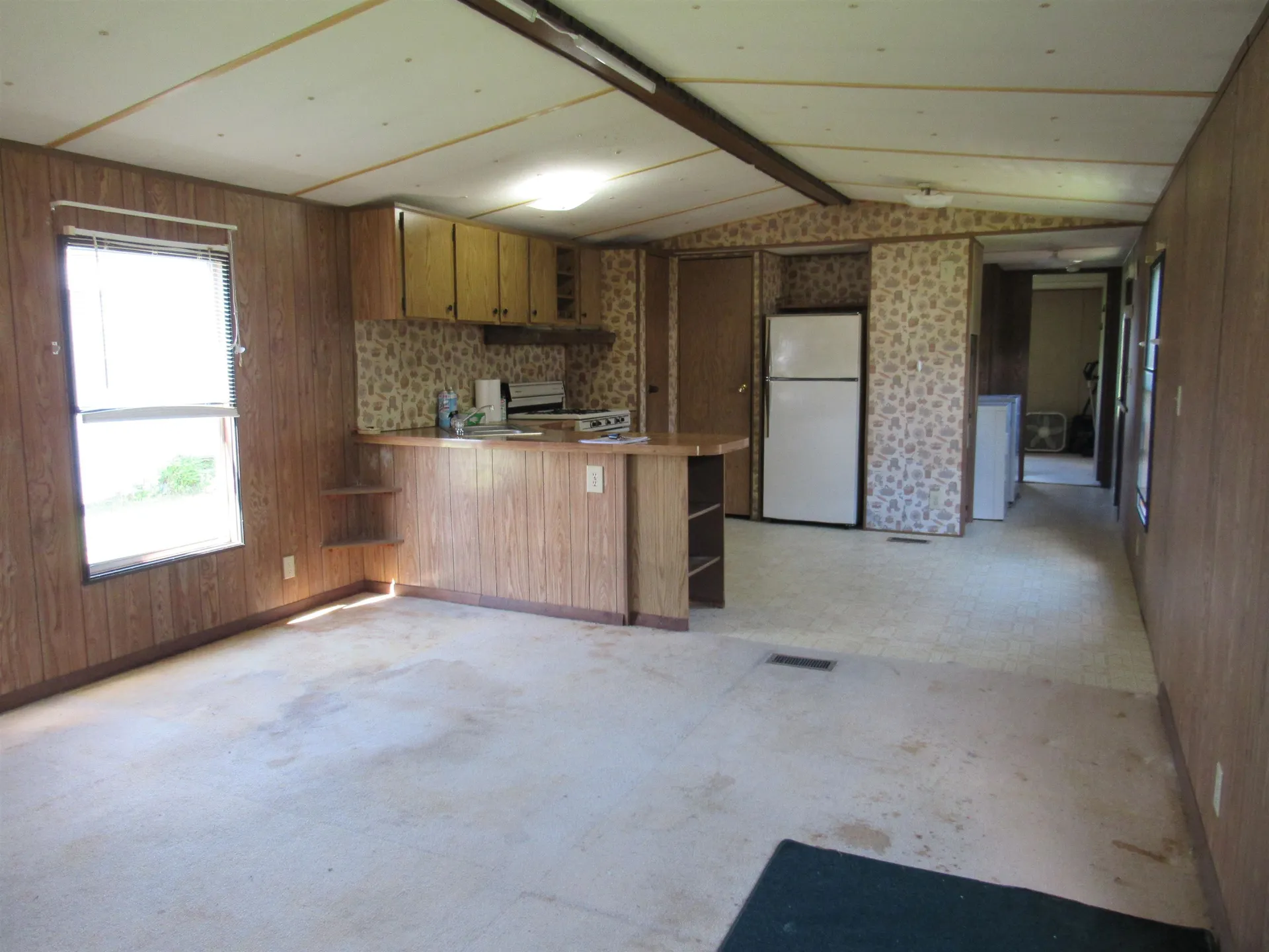 16 Upham Place Claremont NH 03743