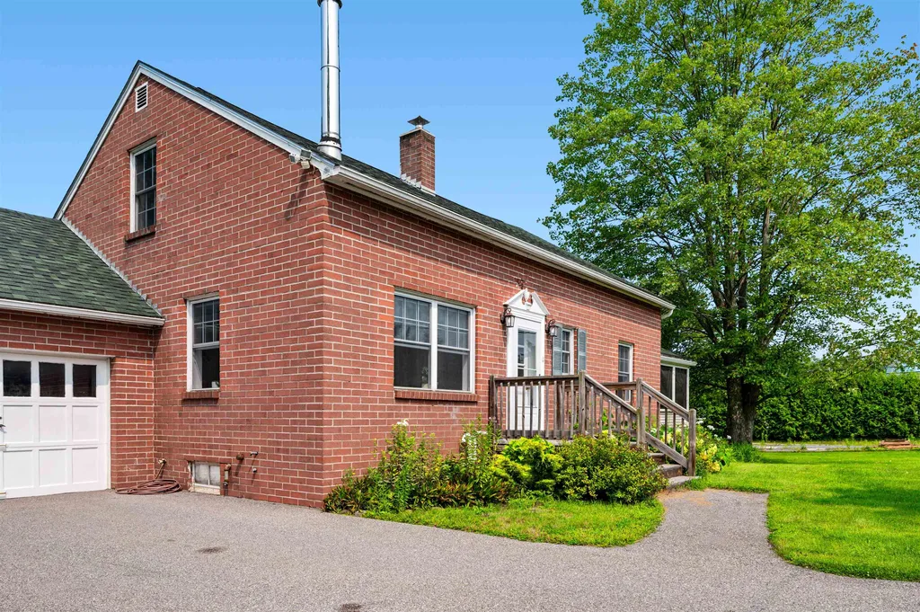 28 River Cove Road Williston VT 05495