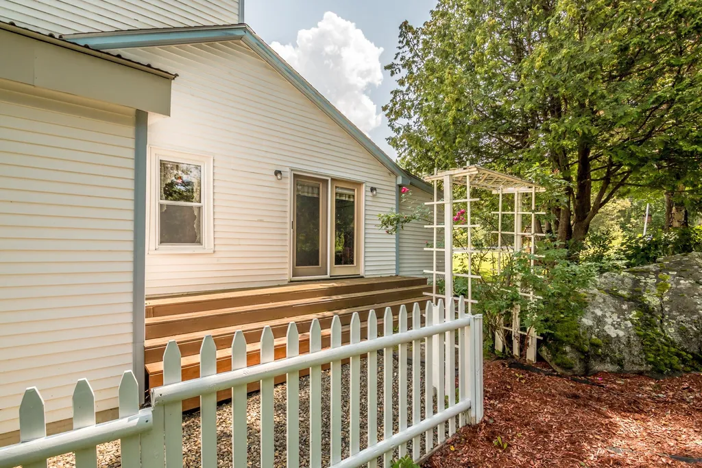 5 Stebbins Hill Road, Lancaster NH Real Estate Listing MLS 4965286