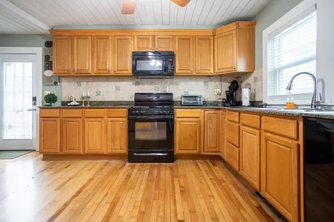 19 Highland Avenue Hampton NH 03842