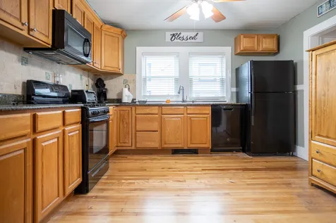 19 Highland Avenue Hampton NH 03842