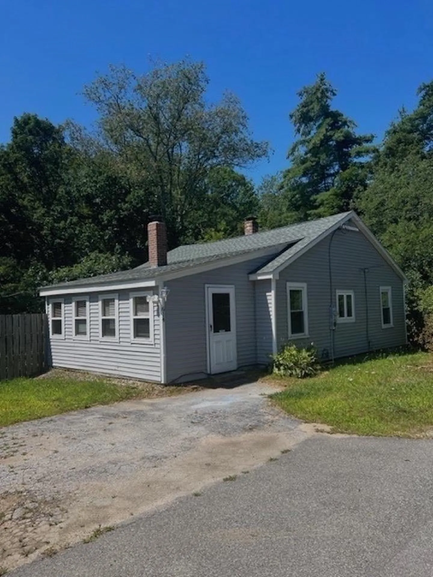 614 Chester Road Auburn NH 03032