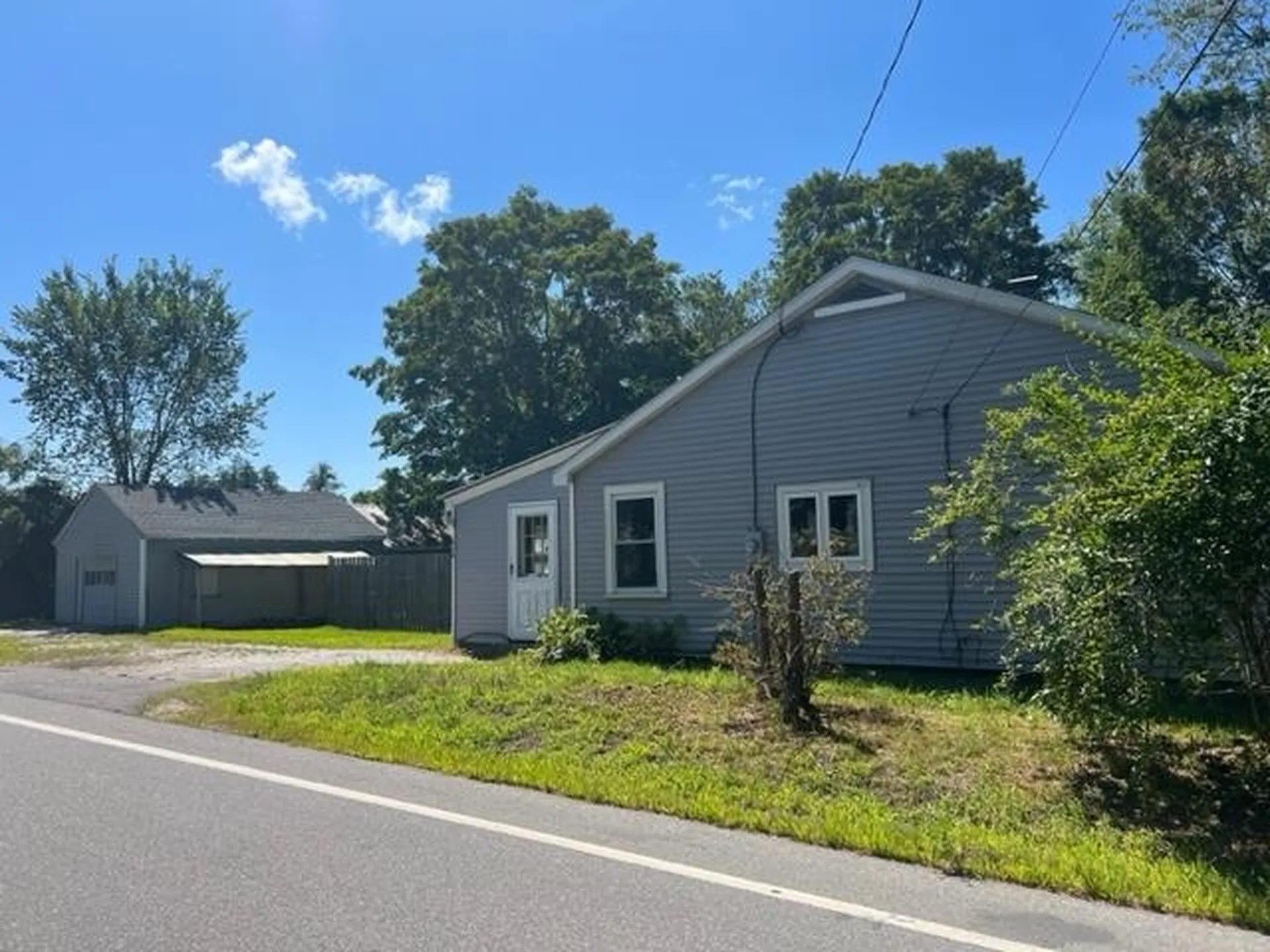 614 Chester Road Auburn NH 03032